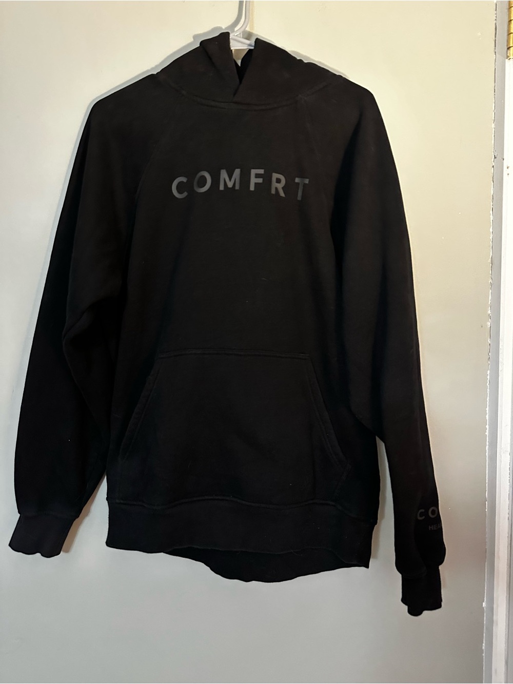 Comfrt Tranquil Hoodie in black